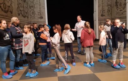 Mazzalvieši  iepazīst radošās profesijas Latvijas  Nacionālajā operas un baleta teātrī
