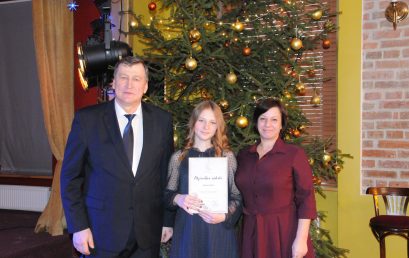 Karīna Griķe sekmīgi startē vēstures valsts olimpiādē