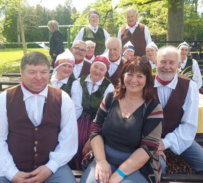 Mazzalvieši uzstājas Sēlijas tūrisma sezonas atklāšanā Staburagā