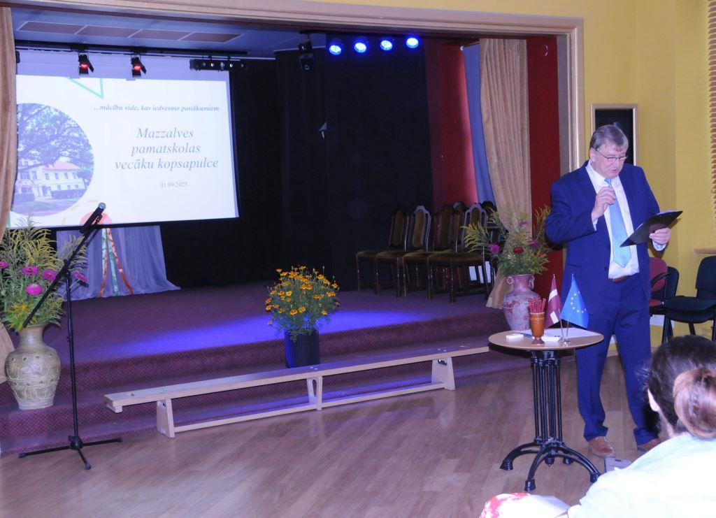 Ievēlēta skolas vecāku padome