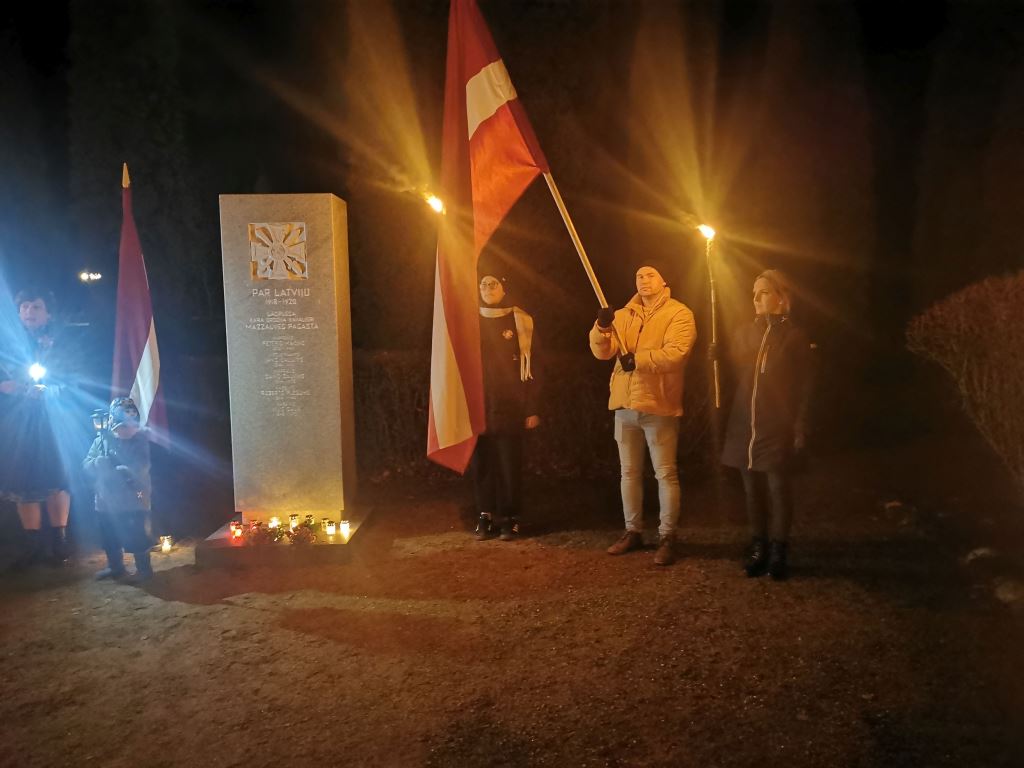 Godina Mazzalves Lāčplēšus