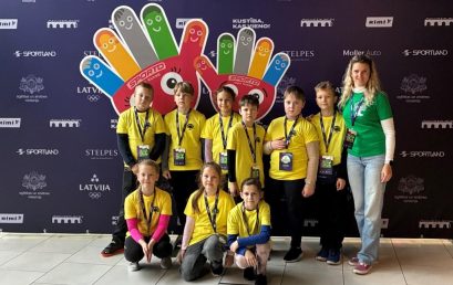 Mazzalves pamatskolas 3. klase piedalās “Sporto visa klase” atklāšanā Jelgavā