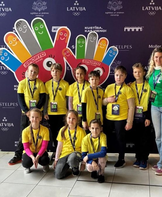 Mazzalves pamatskolas 3. klase piedalās “Sporto visa klase” atklāšanā Jelgavā