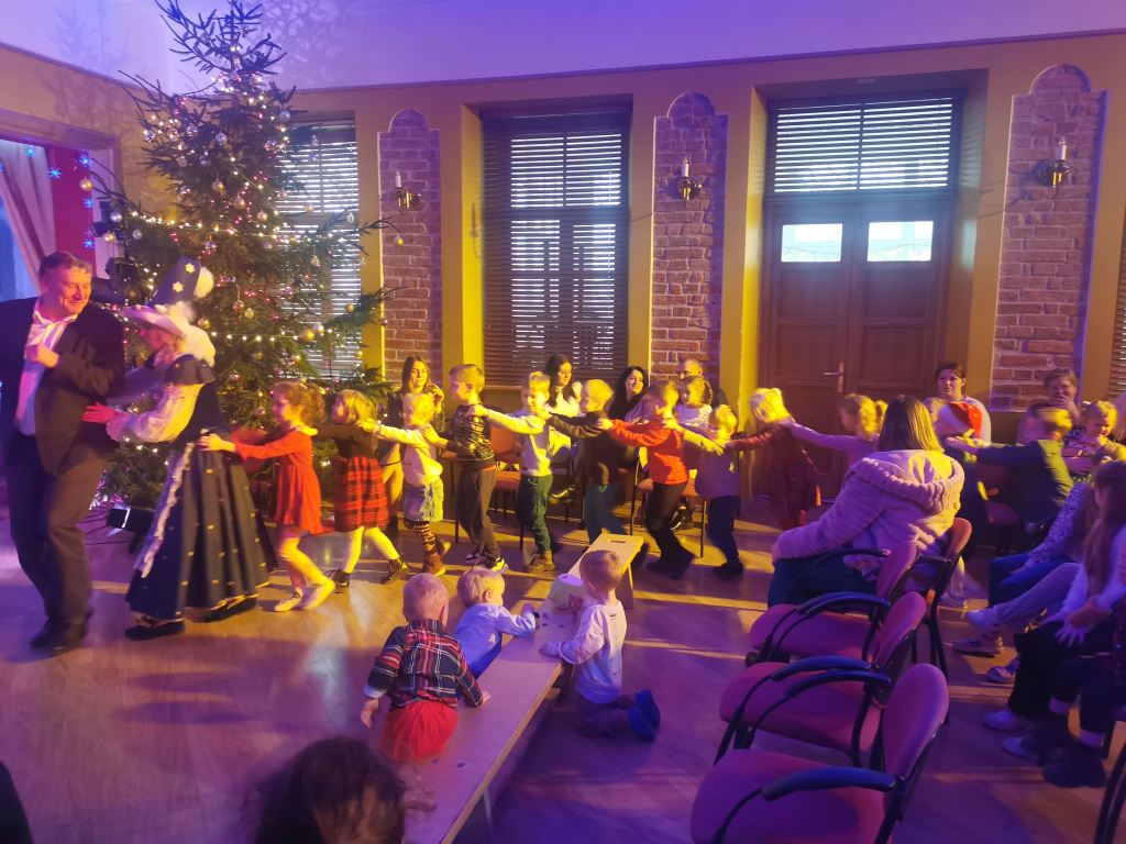 Mazākie mazzalvieši sagaida Ziemassvētku vecīti