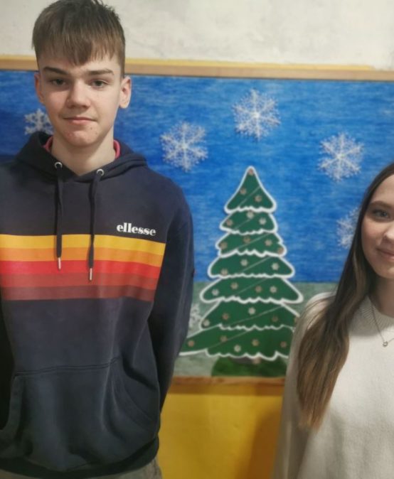 Elīnai un Ernestam labi rezultāti angļu valodas olimpiādē