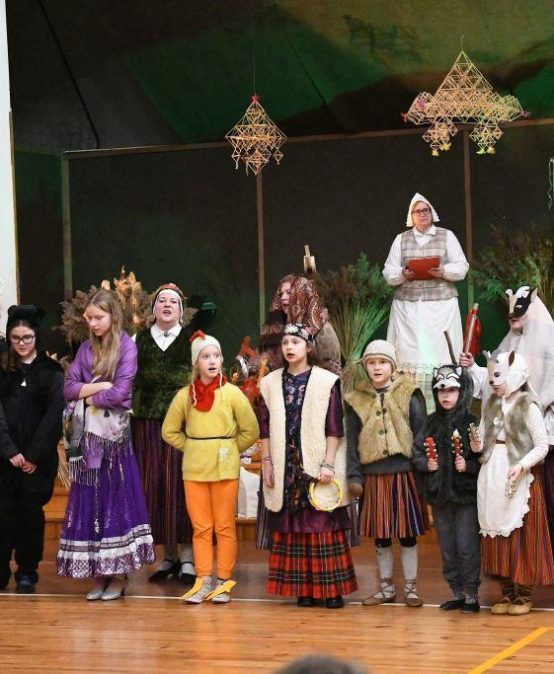 “Savenieki” Ērberģē sarīko jaudīgu Meteņdienas sadanci