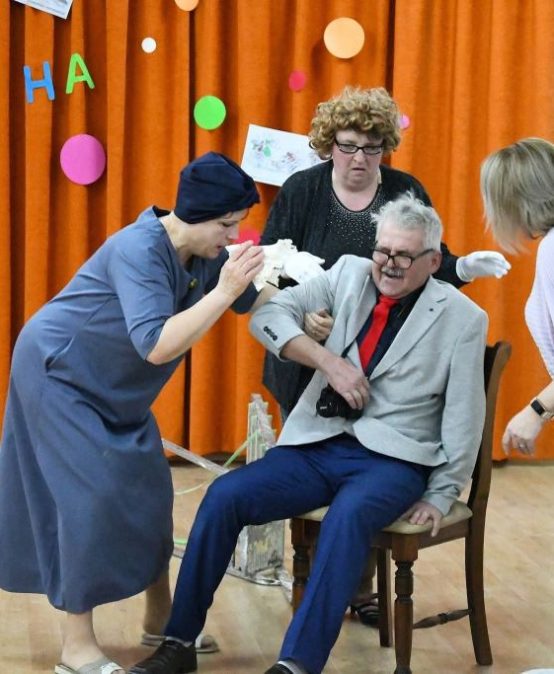 Mazzalvē amatierkolektīvi liek smaidīt