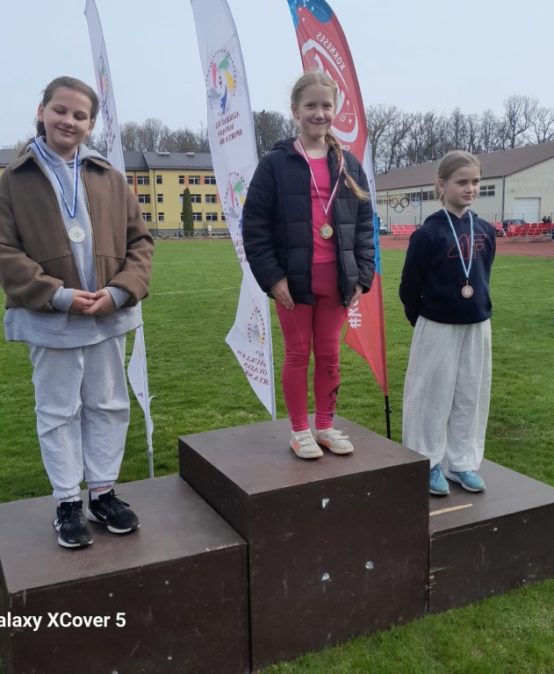 Mazzalves pamatskolas skolēni izcili startē “Metēju dienā” Aizkrauklē
