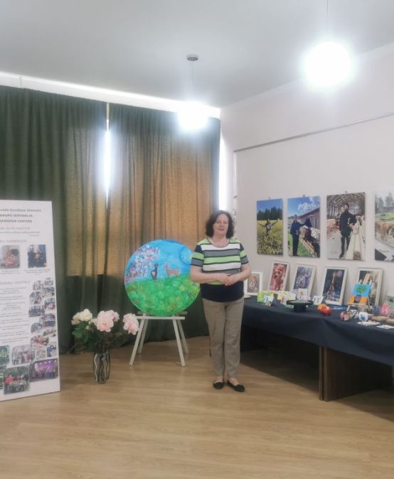 Bagātīga Sproģu grupu dzīvokļa iedzīvotāju radošo darbu izstāde Mazzalvē